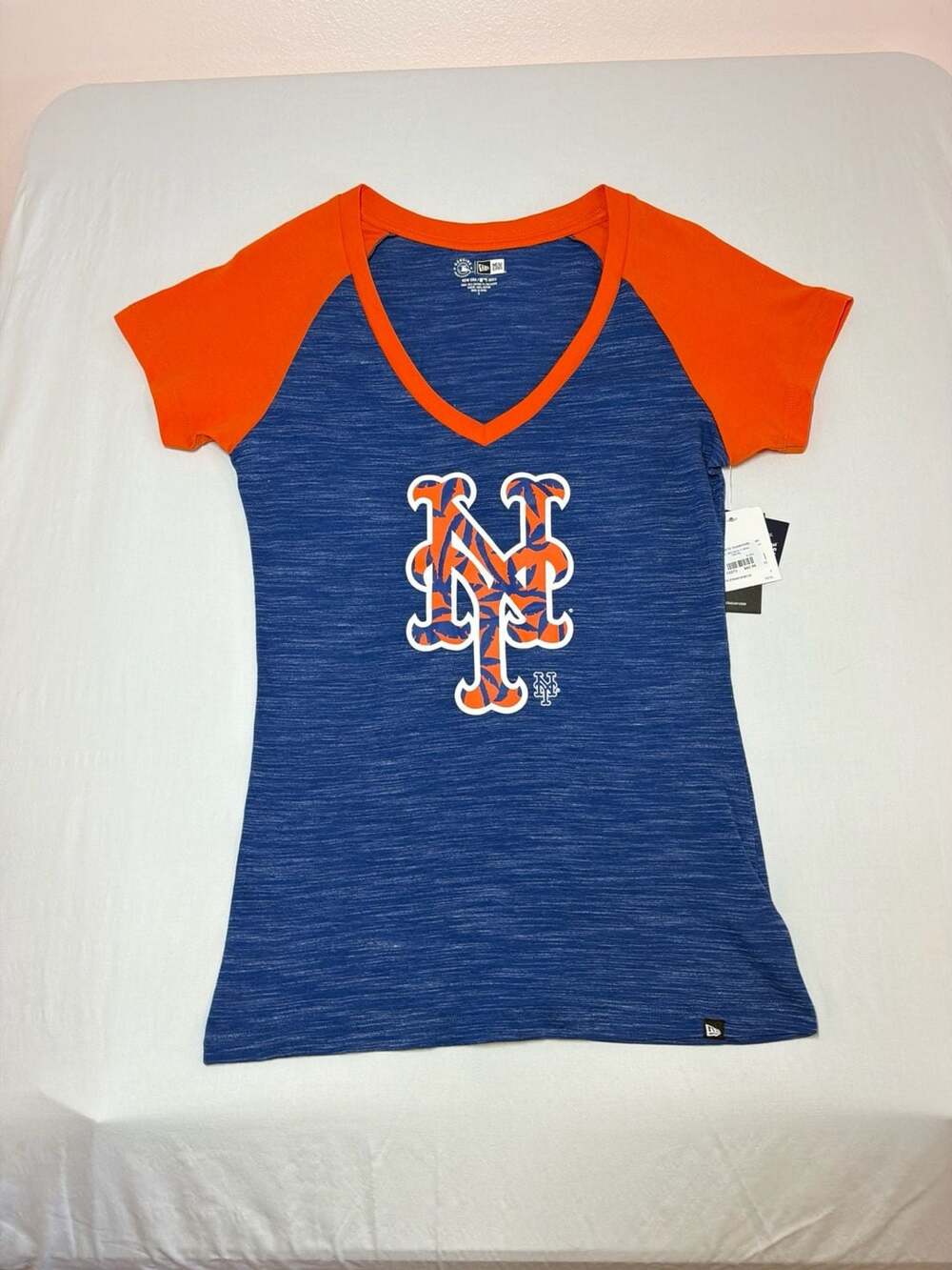 New Era New York Mets Women's V-Neck Palm Print Logo T-Shirt Size S